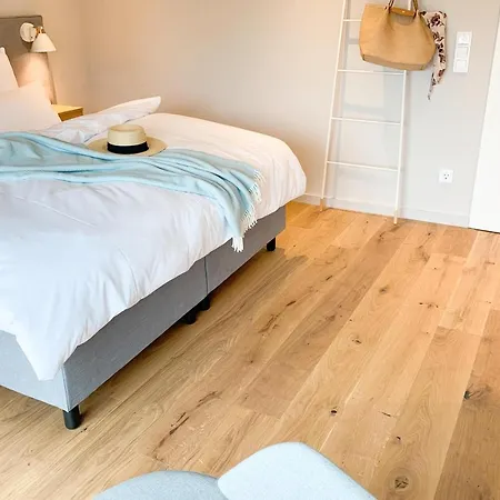 Bades Huk Haus 11 41 - Eg & Og Lejlighed *